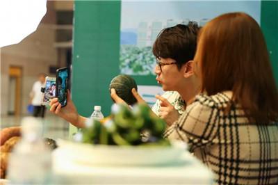 金牌保姆 助力威海产品 卖全球